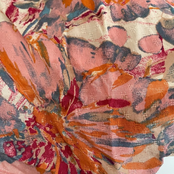 New PPLA cropped top- watercolor, flowers, size large - Picture 4 of 5